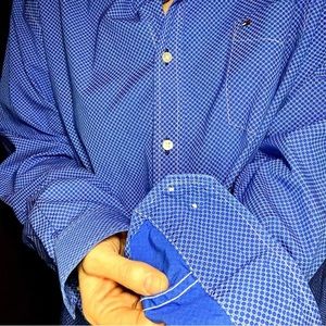 Men’s Tommy Hilfiger button down shirt